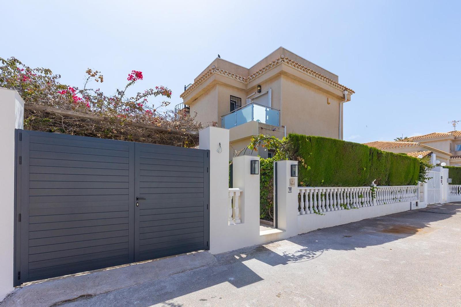 17 Vistamar Playa Flamenca Villa Bagian luar foto