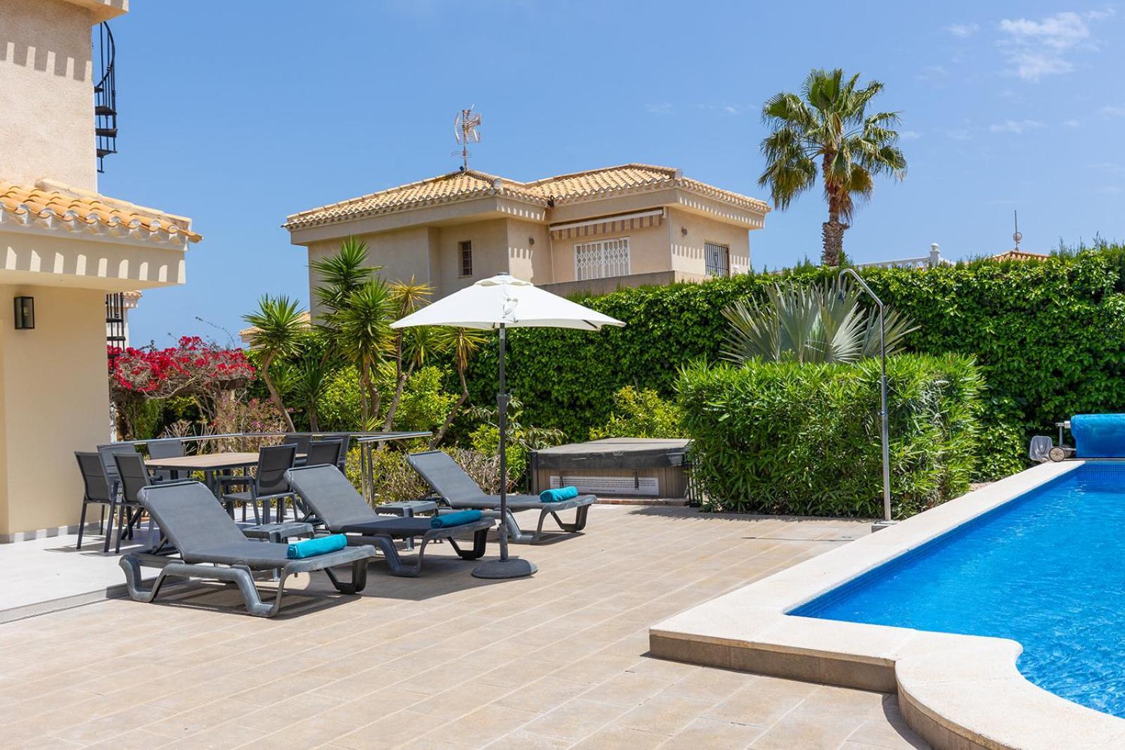 17 Vistamar Playa Flamenca Villa Bagian luar foto